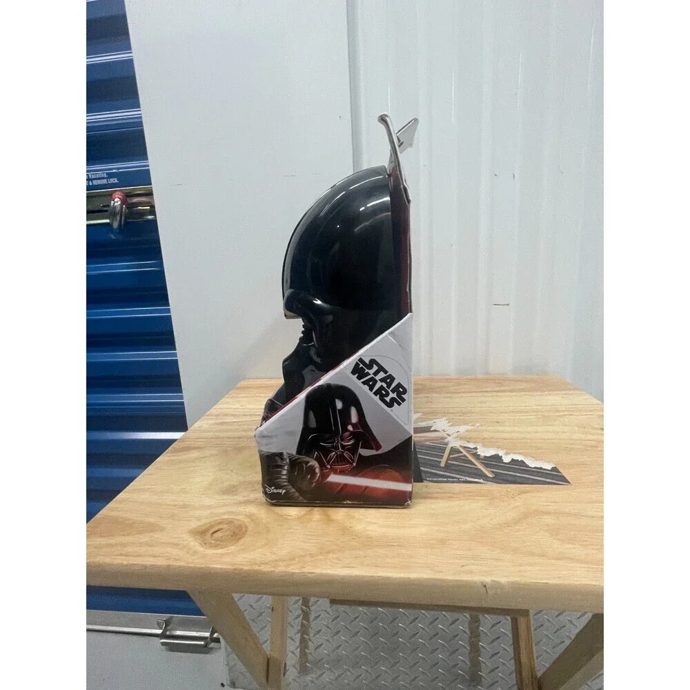 Star Wars DARTH VADER Electronic Mask, Phrases & Sound Effects, NEW In Box